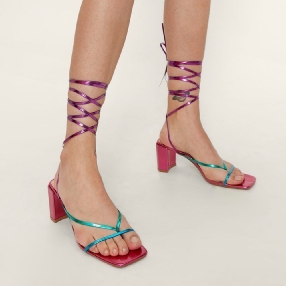 Nasty gal 8/39 Metallic Block Strappy Block Heels Barbie  lace ankle square‎ toe